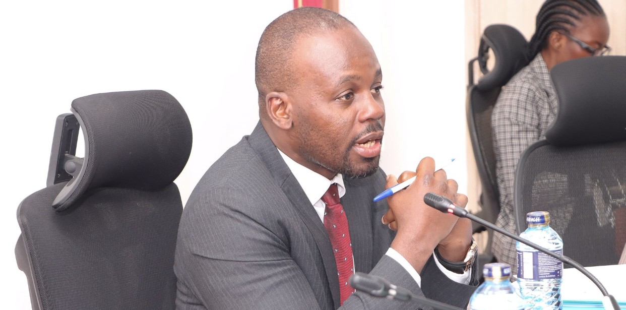 Senators slam EACC over delayed graft probes, say politically motivated raids undermine credibility - The chairperson of the Senate County Public Accounts Committee, Moses Kajwang, speaks during a session on June 9, 2025. (Photo: Parliament of Kenya)